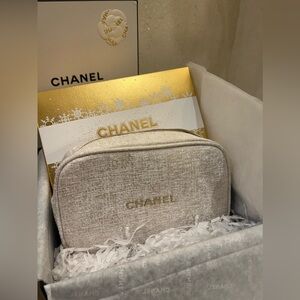 Chanel makeup bag white & gold